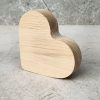 Oak heart 90x100x20 mm